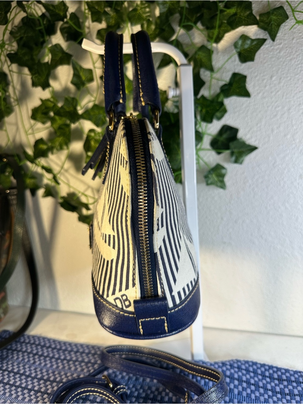 Dooney & Bourke Sailboat Bitsy Crossbody Bag - Navy & Cream Nautical Print - Picture 4 of 16